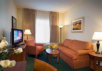 Towneplace By Marriott Baltimore Bwi Airport Hotel