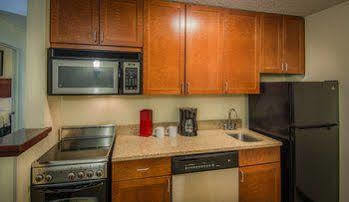 Hotel Towneplace By Marriott Baltimore Bwi Airport